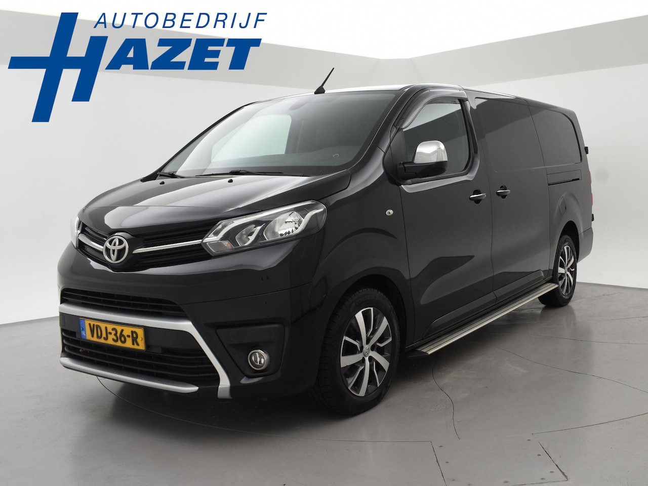 Toyota ProAce Worker - 2.0 D-4D 180 PK AUT. BLACK PLATINUM + LEDER STOELVERW. | CAMERA | TREKHAAK| NAVIGATIE | TR - AutoWereld.nl