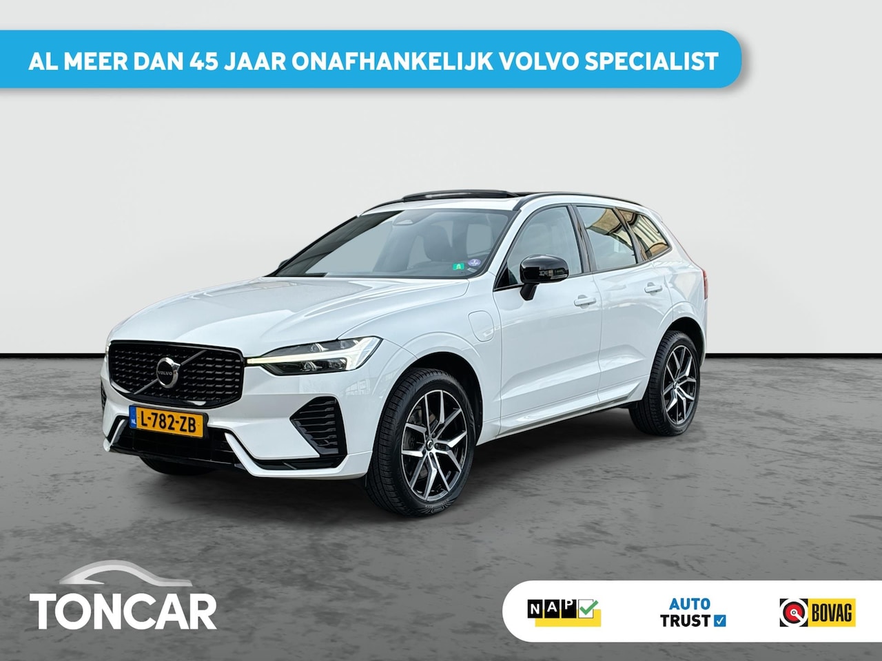 Volvo XC60 - 2.0 T6 Plug-in hybrid AWD R-Design Long Range | Skyroof | 20" velgen | Sportstoelen | Stoe - AutoWereld.nl