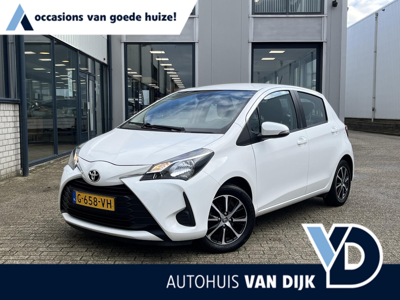 Toyota Yaris - 1.0 VVT-i Connect NL Auto/1e Eig./Airco/Camera/15"/Apple CarPlay-Android Auto - AutoWereld.nl
