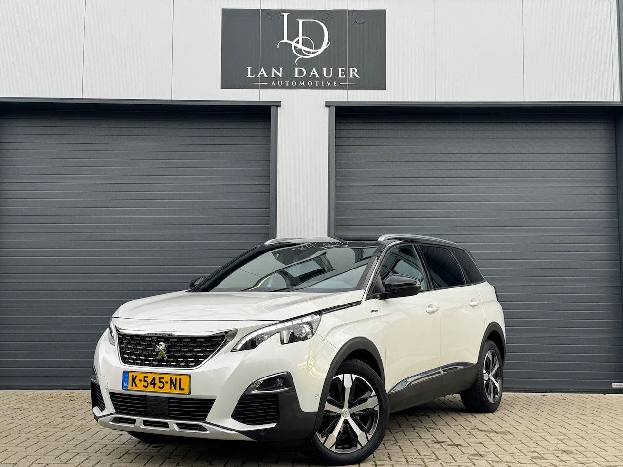 Peugeot 5008 - 1.6 e-THP Allure / GT-LINE / Schuifdak / ACTIE - AutoWereld.nl