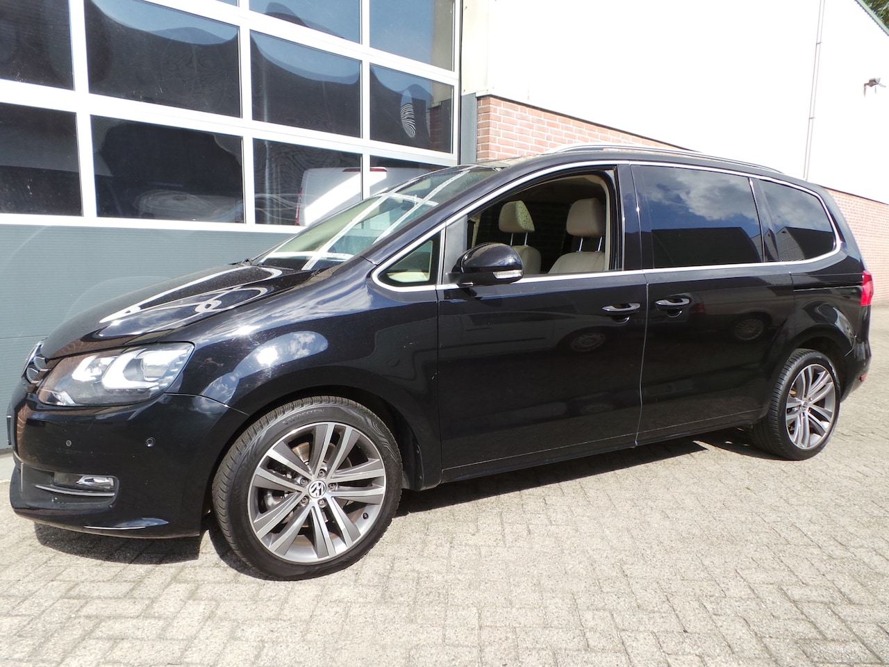 Volkswagen Sharan - 2.0 TSI DSG Highline 7pers. Pano,Navi,Standkachel,Pdc,Leer,Enz enz - AutoWereld.nl
