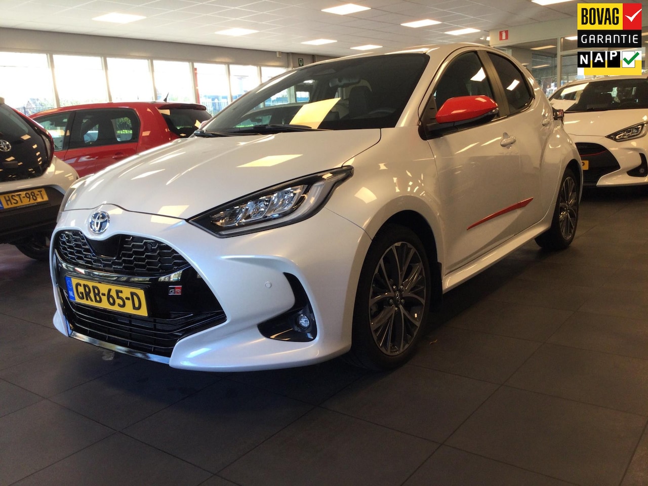 Toyota Yaris - 1.5 Hybrid 130 Executive Parelmoer 16150 KM 11-2024 - AutoWereld.nl