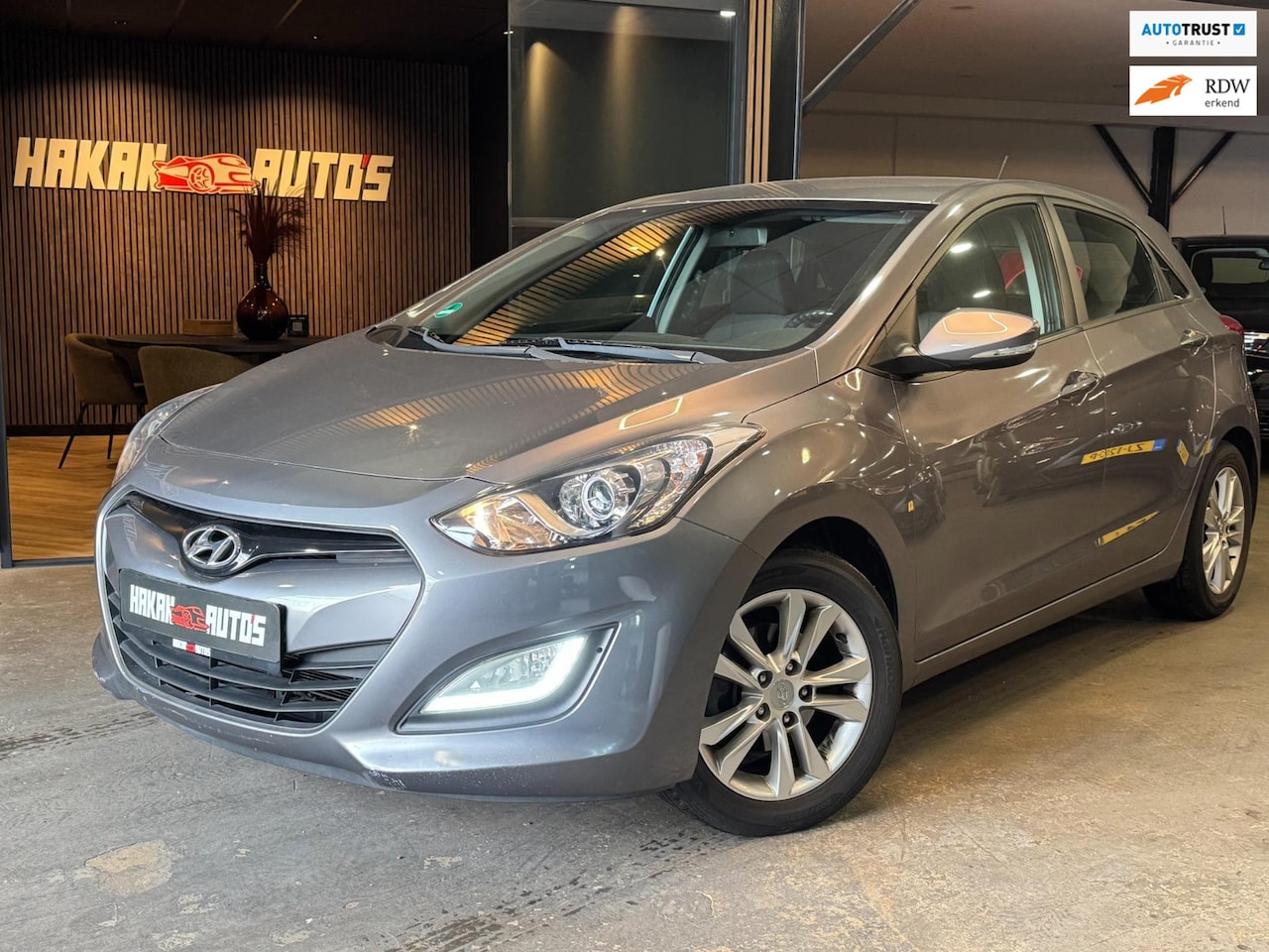 Hyundai i30 - 1.4 | Navi | Camera | Bluetooth | Stoelverw - AutoWereld.nl