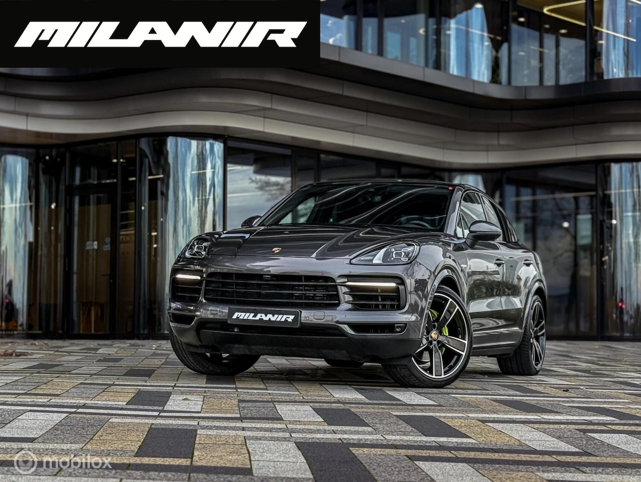 Porsche Cayenne Coupé - 3.0 E-Hybrid Pano|Sport chrono|Luchtvering - AutoWereld.nl