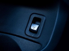 Mercedes-Benz C-klasse - 180 Ambition | Trekhaak | Schuif/ Kantel Panorama Dak | Stoelverwarming | Elektrische Stoe