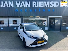 Toyota Aygo - 1.0 VVT-i x-play bj 2015 sportvelgen airco 5 deurs