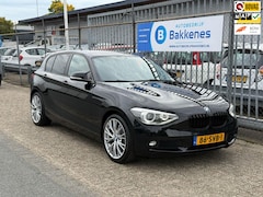 BMW 1-serie - 116i Business | Carplay | Airco | Cruise | Xenon