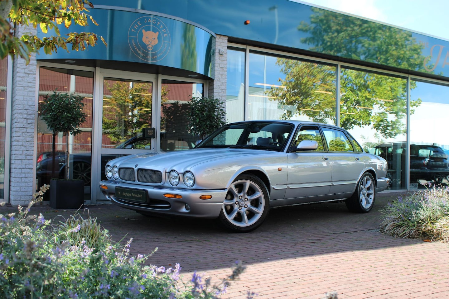 Jaguar XJR - 4.0 V8 4.0 V8 - AutoWereld.nl