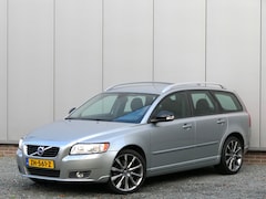 Volvo V50 - 2.5 T5 AUT Momentum Xenon / Cruise Control / High performance sounf