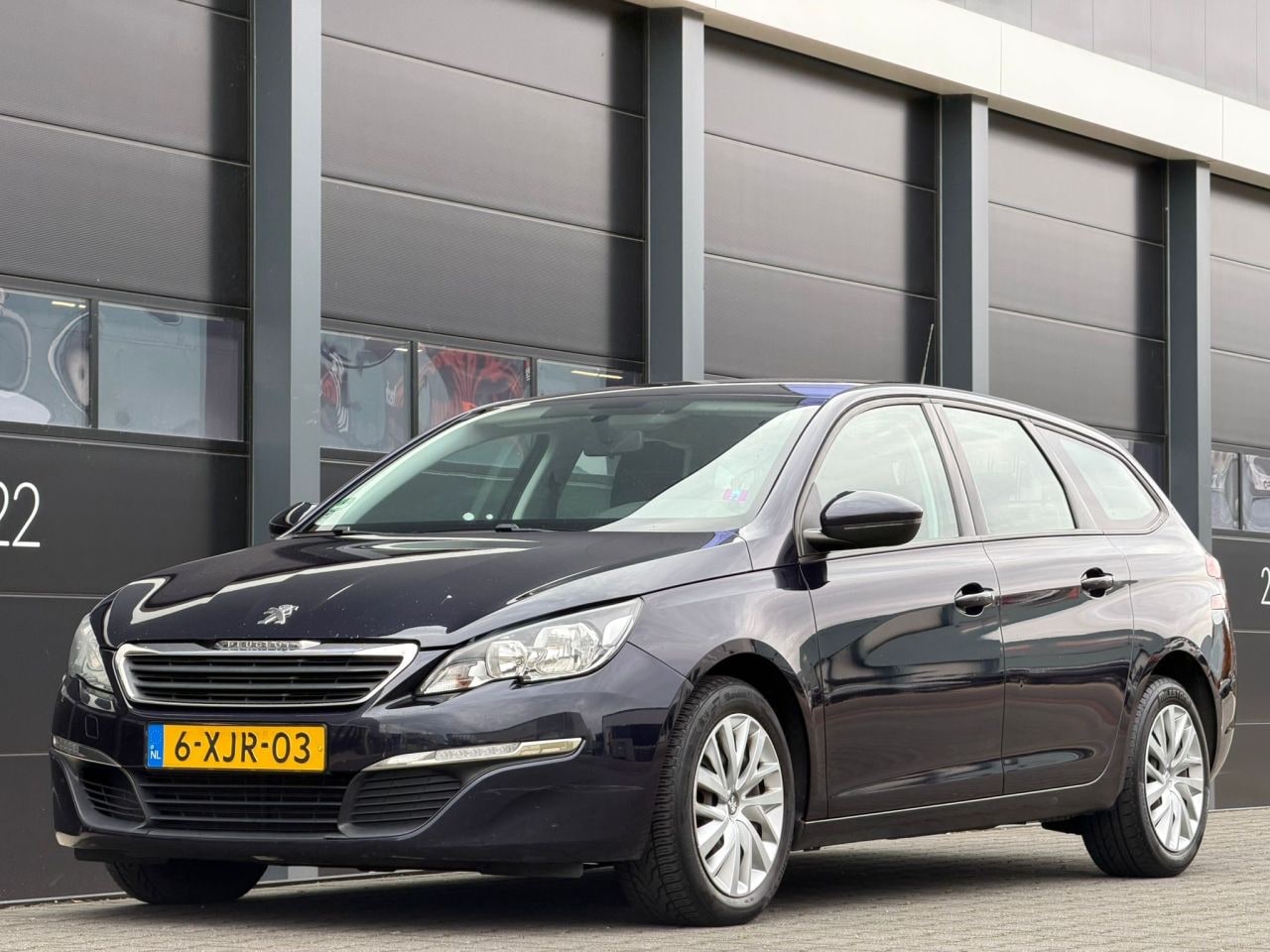 Peugeot 308 - 1.6 BlueHDI Navi Clima - AutoWereld.nl