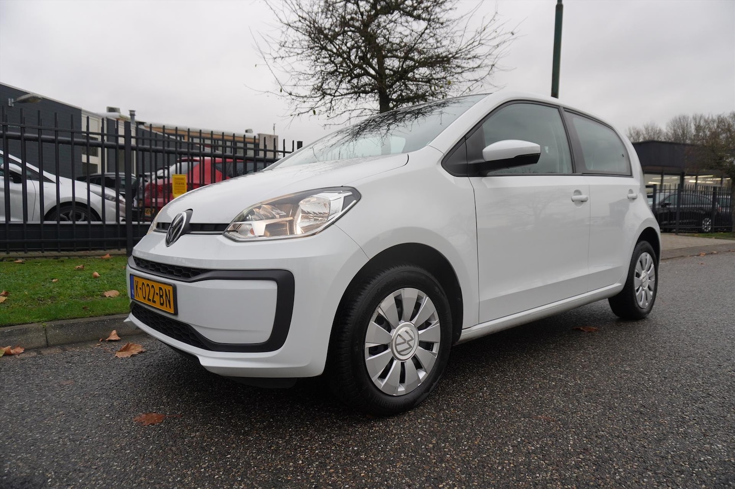 Volkswagen Up! - 1.0 60PK 4D BMT Executive Clima Apps PDC Cruise Camera - AutoWereld.nl