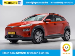 Hyundai Kona Electric - EV Comfort 64 kWh 3 fase [ Warmtepomp Adapt.cruise Apple/Android ]