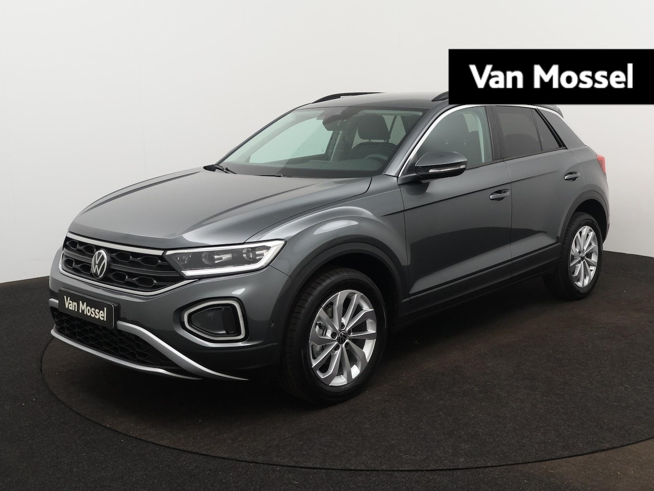 Volkswagen T-Roc - 1.0 TSI Oranje Edition 116 PK | Navigatie | Apple Carplay | Dodehoek sensoren | Android Au - AutoWereld.nl