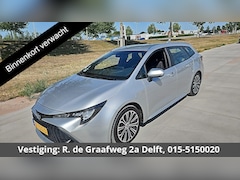 Toyota Corolla Touring Sports - 2.0 Hybrid First Edition | Navigatie | Apple Carplay & AndroidAUTO | 1e eigenaar | Camera