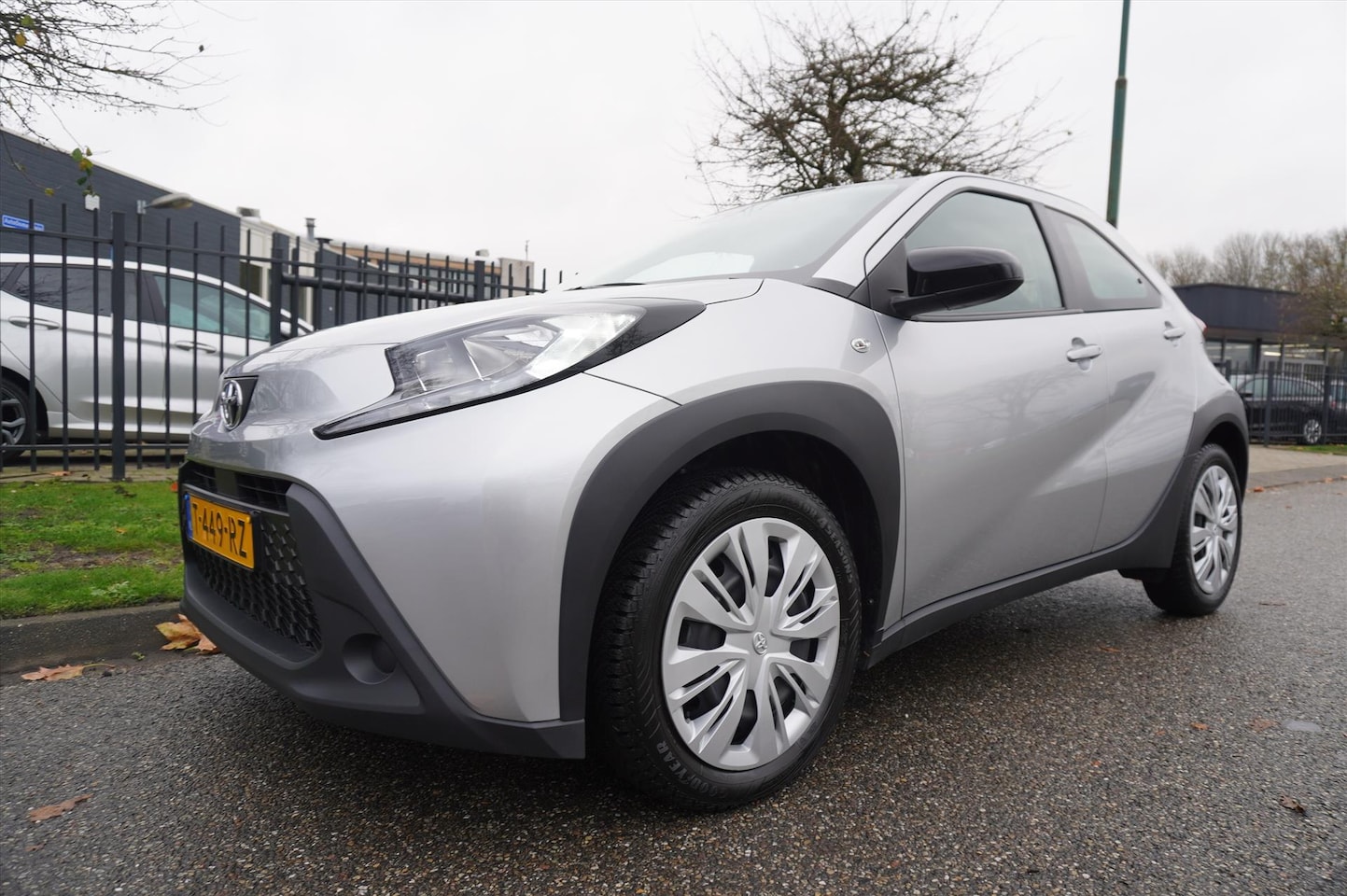 Toyota Aygo X - 1.0 VVT-i MT 72pk Play Parkeer Camera Multi Media - AutoWereld.nl