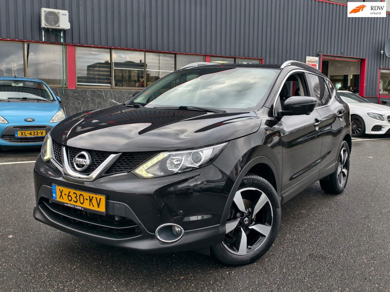 Nissan Qashqai - 1.2 Acenta / PANO / NAVI / SP VLG / AIRCO / CRUISE / KEYLESS / PDC / TREKHAAK 12OO KG / - AutoWereld.nl