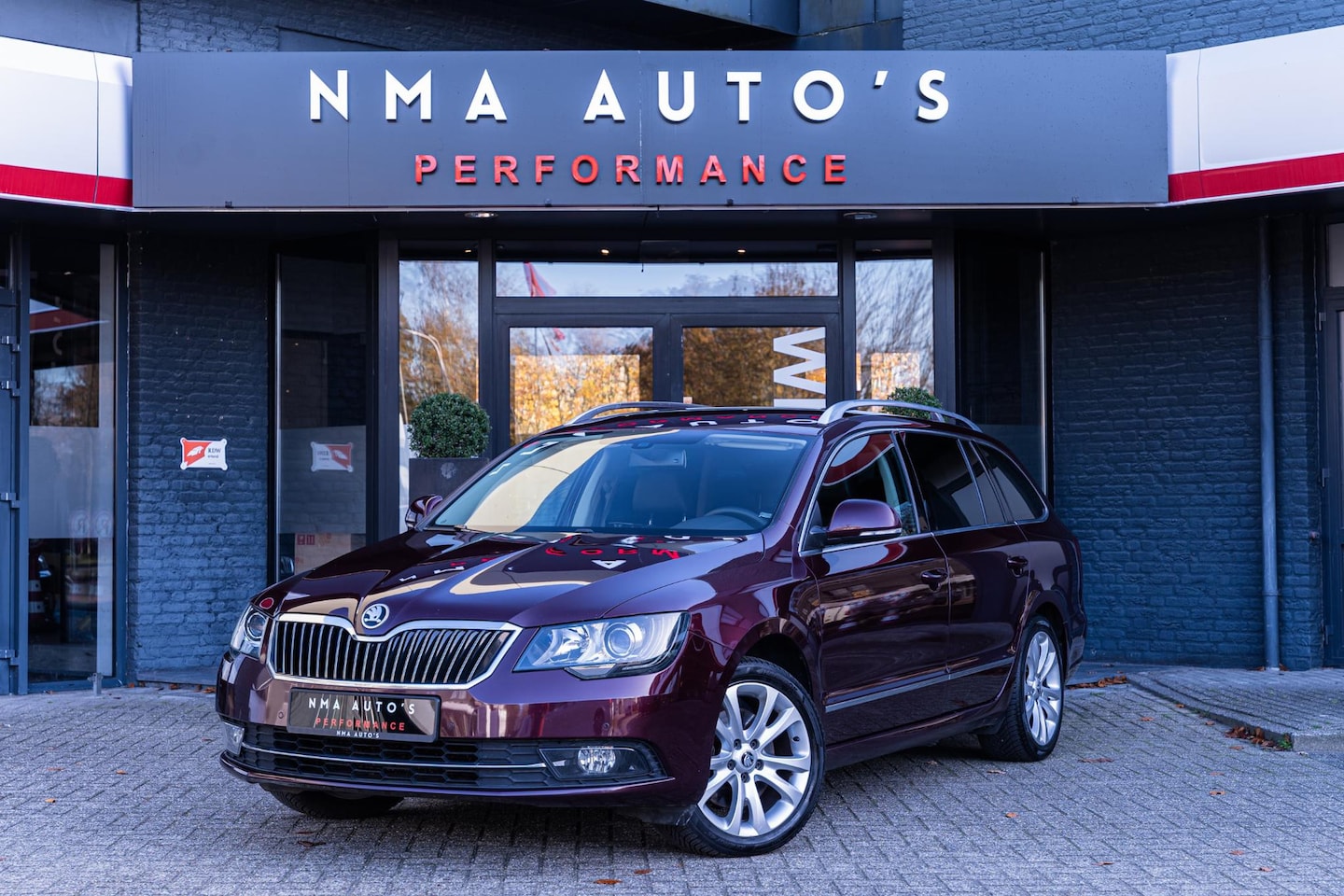 Skoda Superb - 1.8 TSI Elegance FACELIFT | ONDERHOUDEN | MEMORY STOEL | ELEKTRISCHE STOEL | NAVI | UNIEKE - AutoWereld.nl