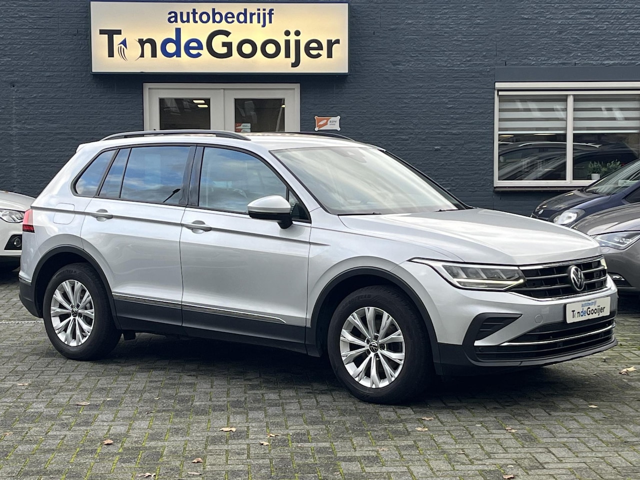 Volkswagen Tiguan - 1.5 TSi DSG Life Business | CAMERA | STOELVERW. | NW. MODEL | - AutoWereld.nl