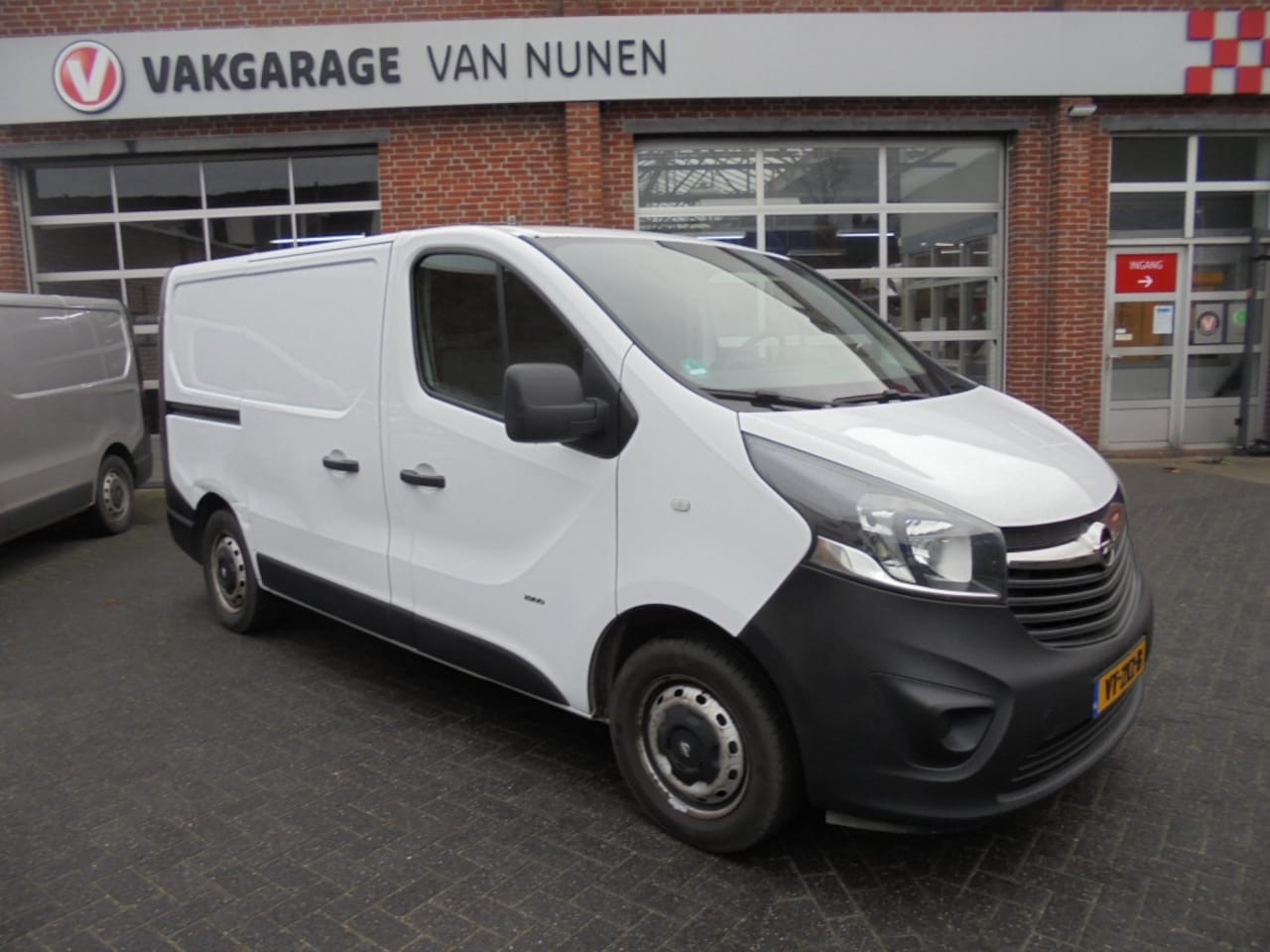 Opel Vivaro - 1.6 CDTI L1-H1 Edition||Trekhaak||Airco|| - AutoWereld.nl