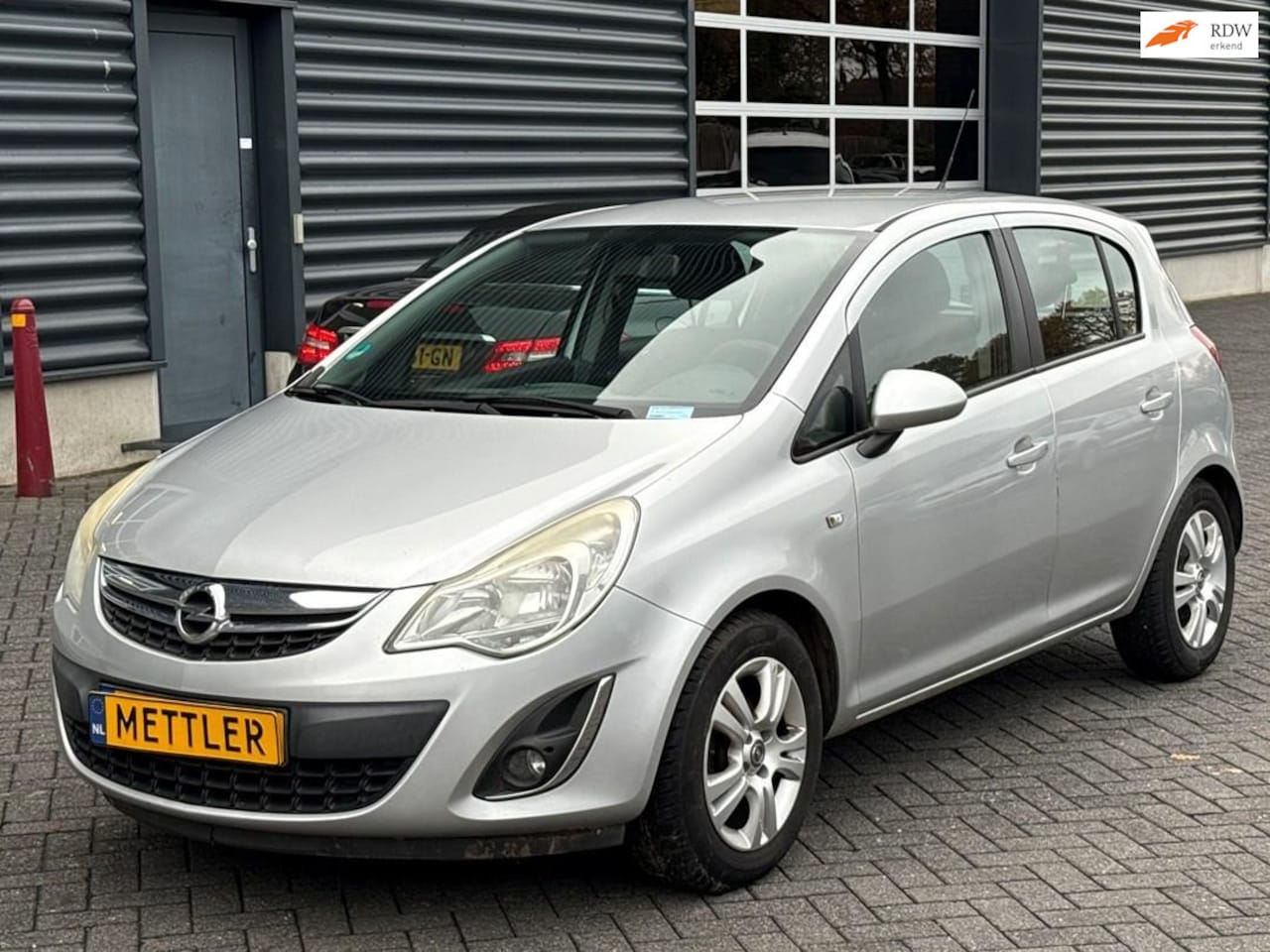 Opel Corsa - 1.2-16V Cosmo 1.2-16V Cosmo, airco, KOPPAKING LEK - AutoWereld.nl