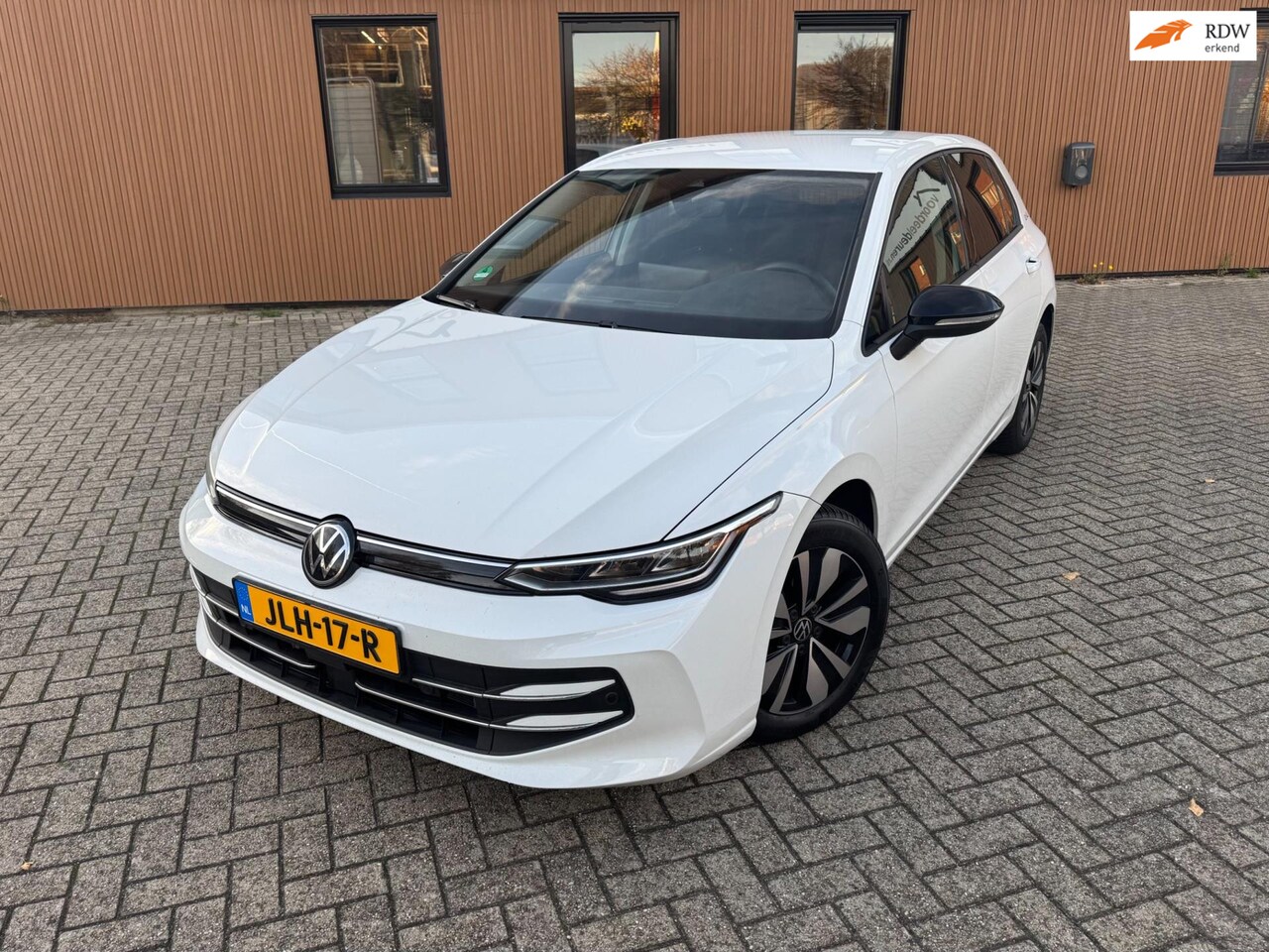 Volkswagen Golf - 1.5 eTSI Life Edition GOAL - AutoWereld.nl