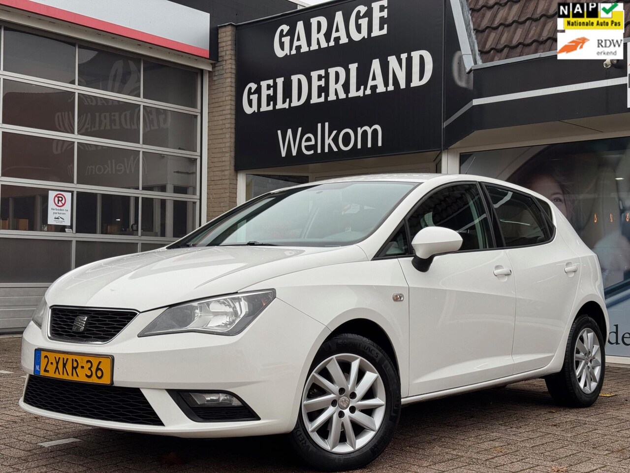 SEAT Ibiza - 1.2 TSI Chill Out | Cruise | Climate | Centr.v | Iso | Flex - AutoWereld.nl