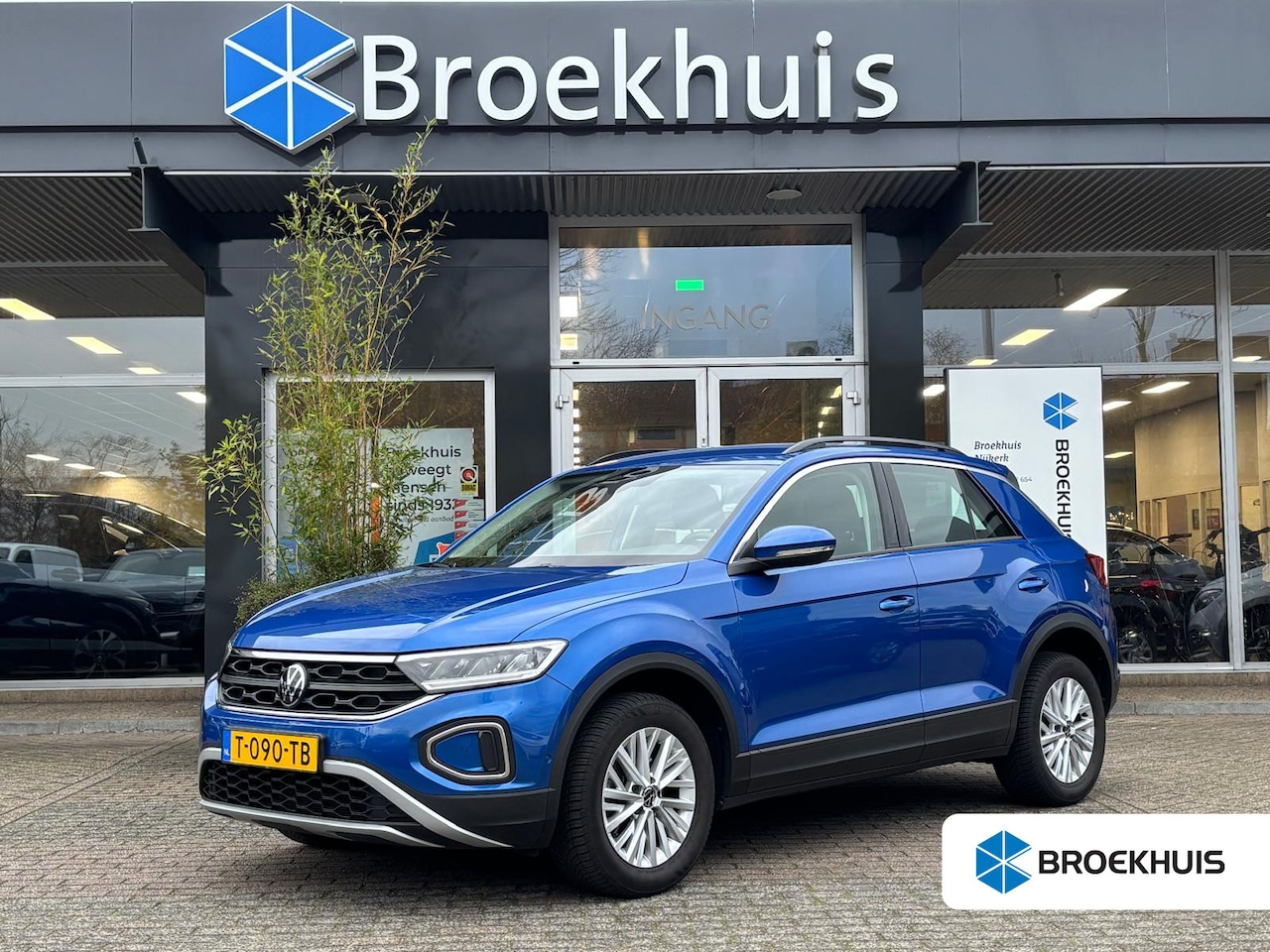Volkswagen T-Roc - 1.0 TSI 110PK Life | ADAPTIVE CRUISE | NAVI | APPLE CARPLAY/ANDROID AUTO | PARKEERSENSOREN - AutoWereld.nl