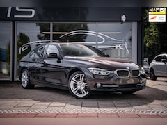 BMW 3-serie - 330e Edition Luxury Line Purity High Executive Lane Assist|Dealer OH|Grootscherm Navi|LED|