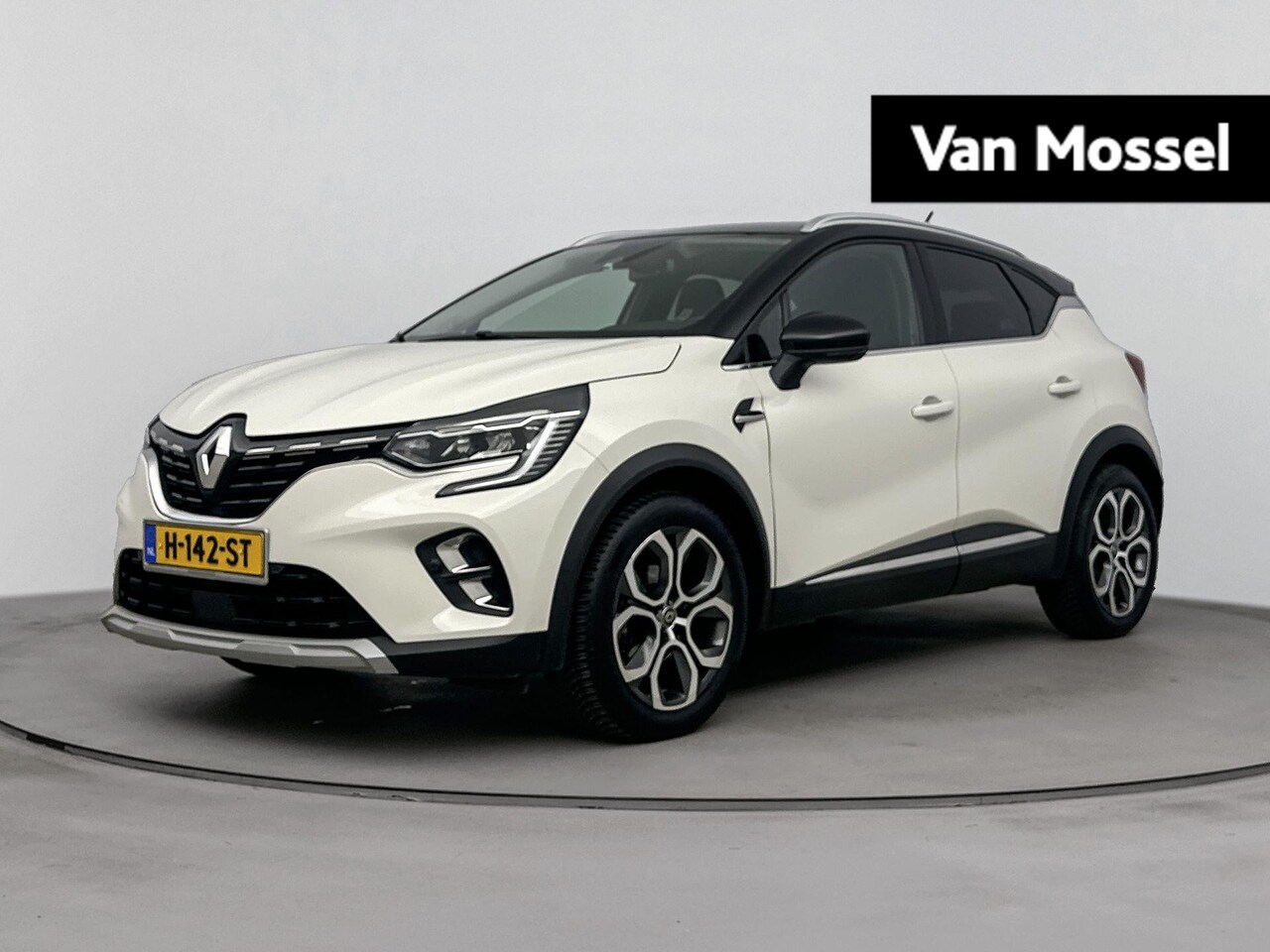 Renault Captur - 1.3 TCe Intens 130PK | Trekhaak | Navigatie | Achteruitrijcamera | Lederen Bekleding | App - AutoWereld.nl