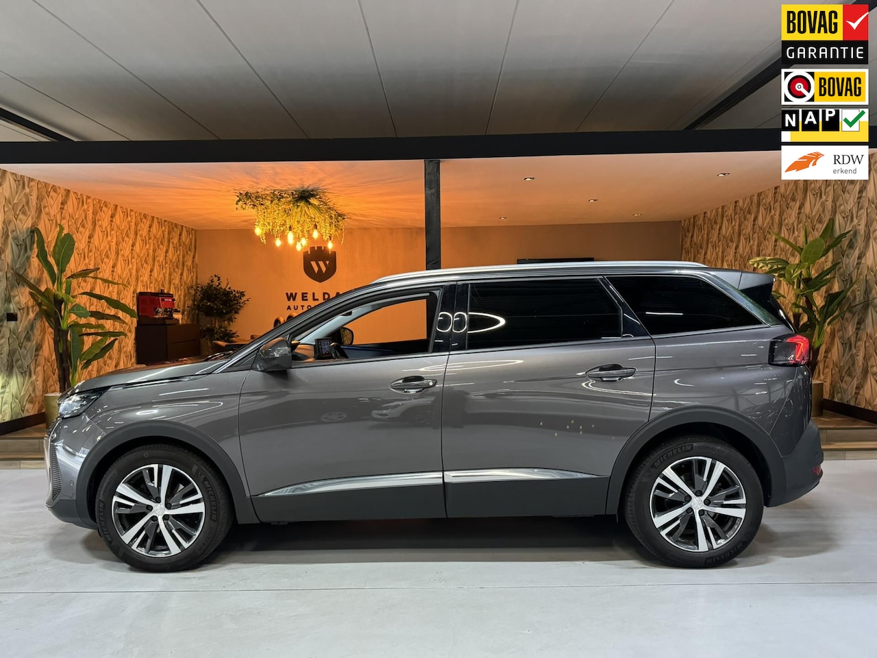 Peugeot 5008 - 1.2 PureTech Blue Lease Allure 7P. NAP Garantie Trekhaak Carplay Elek Achterklep Cruise Cl - AutoWereld.nl