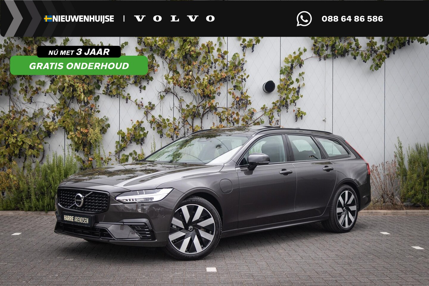 Volvo V90 - T8 Plug-in hybrid AWD Ultra Dark | 360 Graden camera | Trekhaak | Schuif-/kanteldak | Adap - AutoWereld.nl