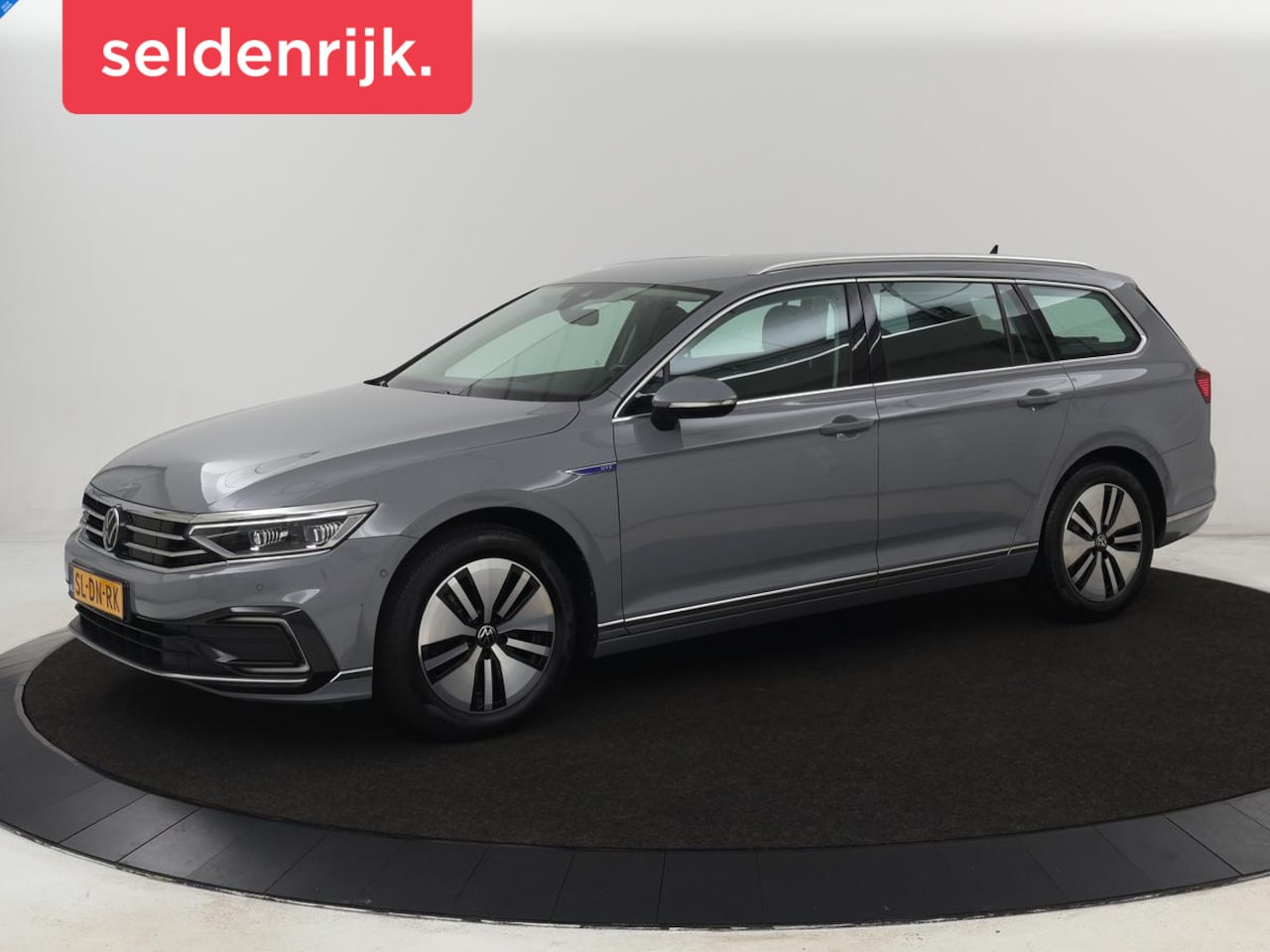 Volkswagen Passat Variant - 1.4 TSI PHEV GTE | Trekhaak | Stoelverwarming | Massage | Virtual Cockpit | Matrix LED | C - AutoWereld.nl