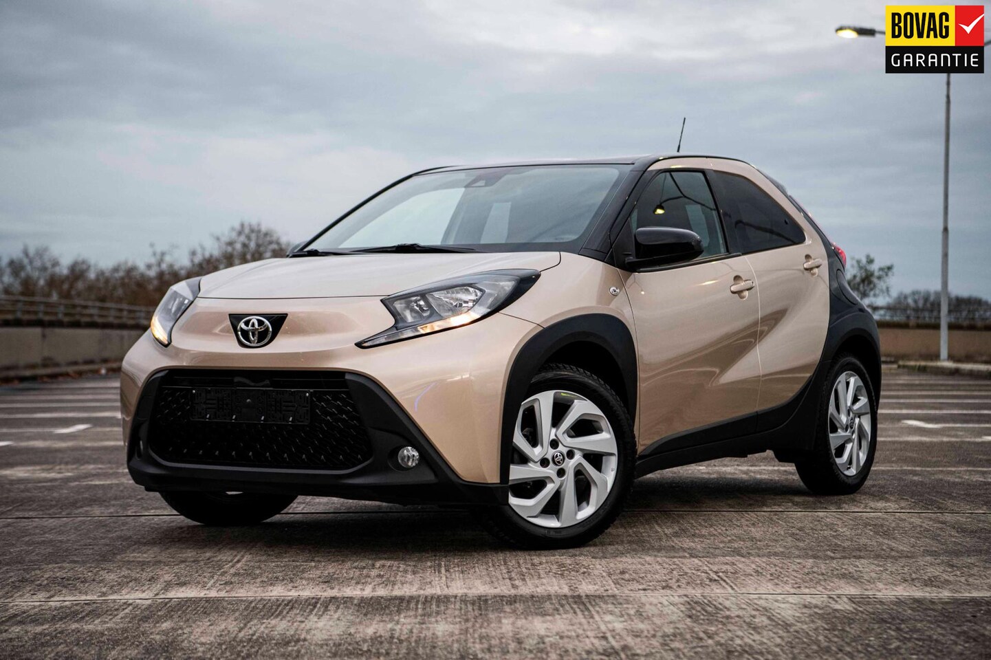 Toyota Aygo X - 1.0 VVT-i S-CVT | Automaat | Airco | Achteruitrijcamera | Adaptive Cruise | Stoelverwarmin - AutoWereld.nl