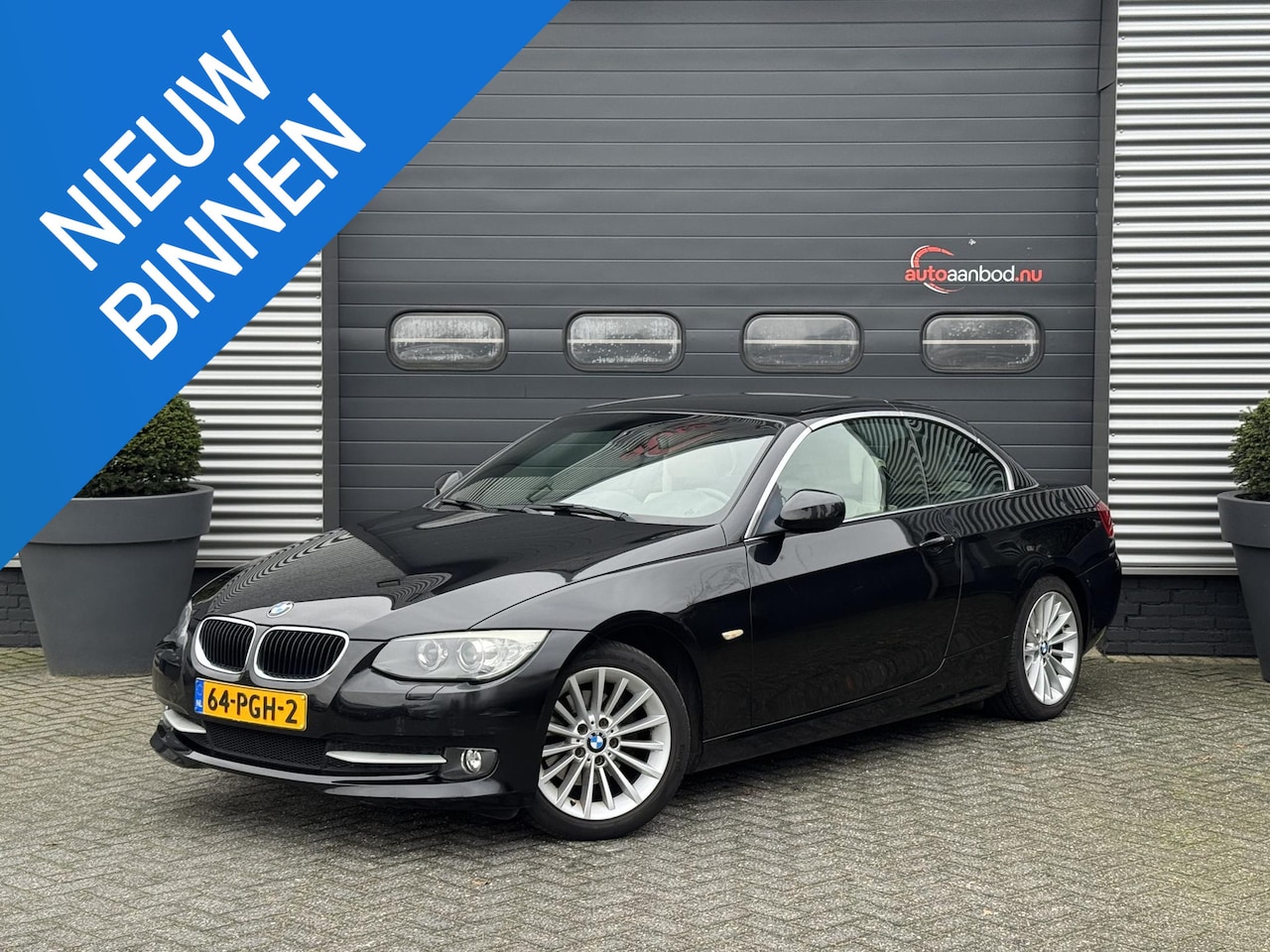 BMW 3-serie Cabrio - 320i High Executive | Navigatie | Stoelverwarming | Lederen Bekleding | Lichtmetalen Velge - AutoWereld.nl