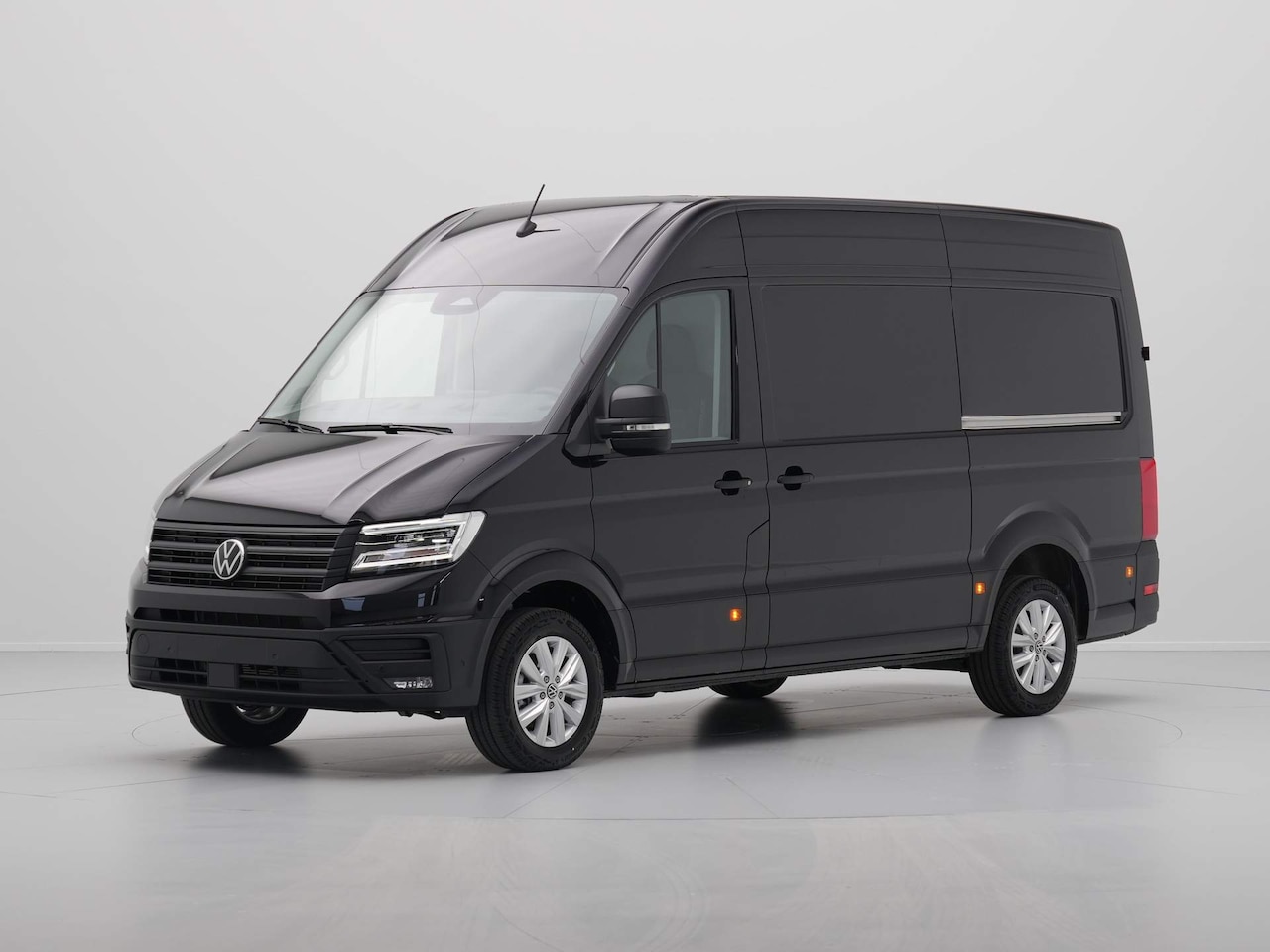 Volkswagen Crafter - 2.0 TDI 103kW 140PK GVW 3.5T L3H3 Exclusive AUT - AutoWereld.nl