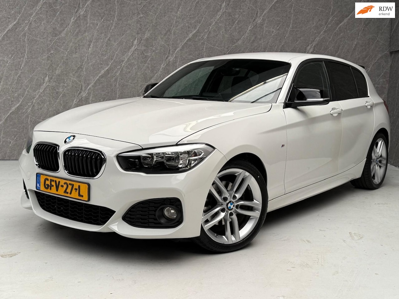 BMW 1-serie - 120i M-Pakket / AUT / Goed Onderhouden / Netjes - AutoWereld.nl