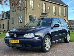Volkswagen Golf - 1.4-16V Master Edition Rijdt perfect * inruil mogelijk