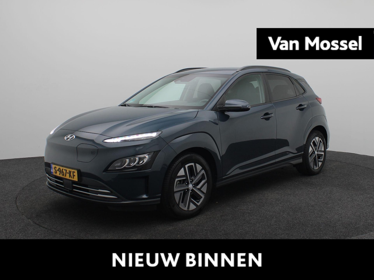Hyundai Kona Electric - EV Premium 64 kWh | Elektrisch verstelbare stoelen | Stoelverwarming en ventilatie | Adapt - AutoWereld.nl