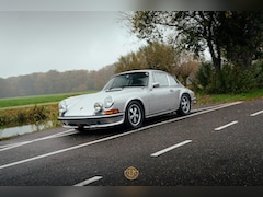 Porsche 911 - S - Ölklappe