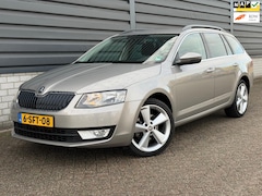 Skoda Octavia Combi - 1.6 TDI Ambition Businessline DSG NAVI NAP