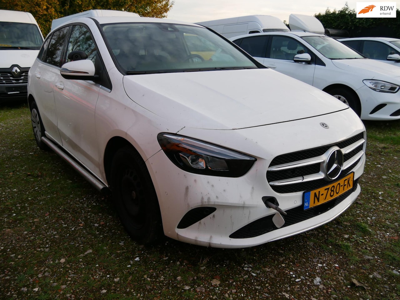 Mercedes-Benz B-klasse - 200d AUT ** EX POLITIE ---- ENGINE DEFECT ** MARGE CAR - AutoWereld.nl