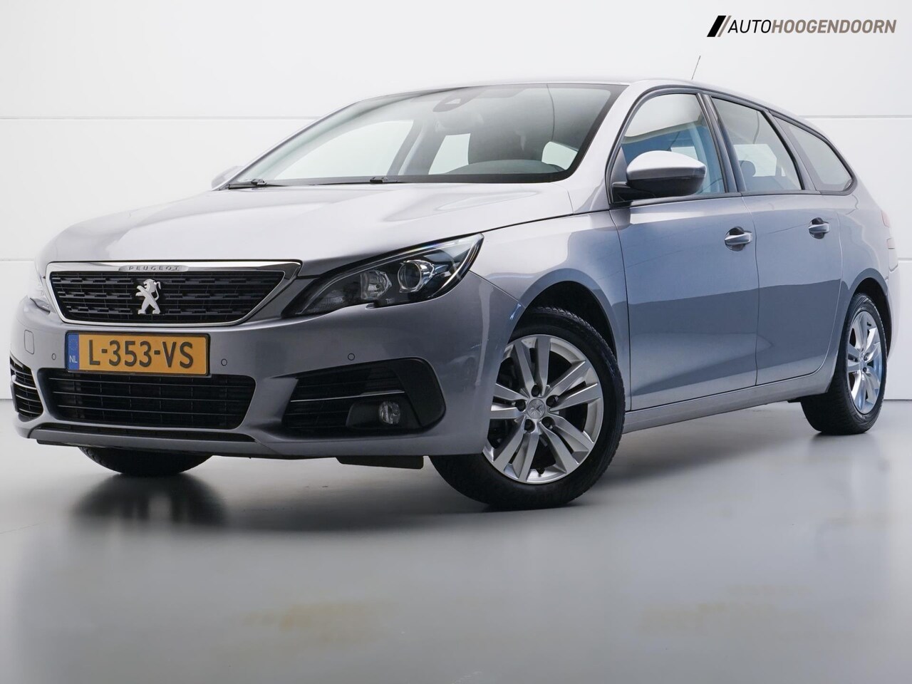 Peugeot 308 SW - 1.2 PureTech Active deluxe (APPLE CARPLAY,LED,CLIMATE,CRUISE,CAMERA,PARKEERSENSOREN,LM-VEL - AutoWereld.nl