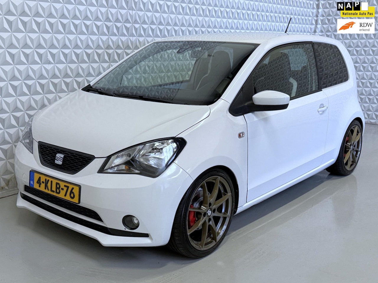 SEAT Mii - 1.0 Style Sport Airco Cruise 17"LMV / 153.000km (2013) - AutoWereld.nl