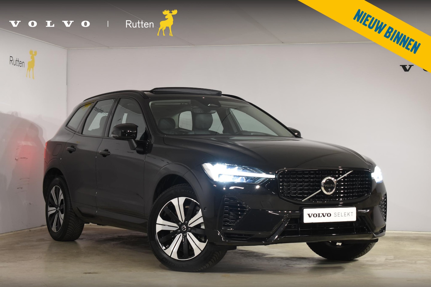 Volvo XC60 - T6 350PK Automaat Plug-in Hybrid AWD Plus Dark - AutoWereld.nl