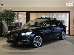 SEAT Leon - 1.4 TSI eHybrid PHEV FR 204PK Pano Trekhaak Cam Navi Led
