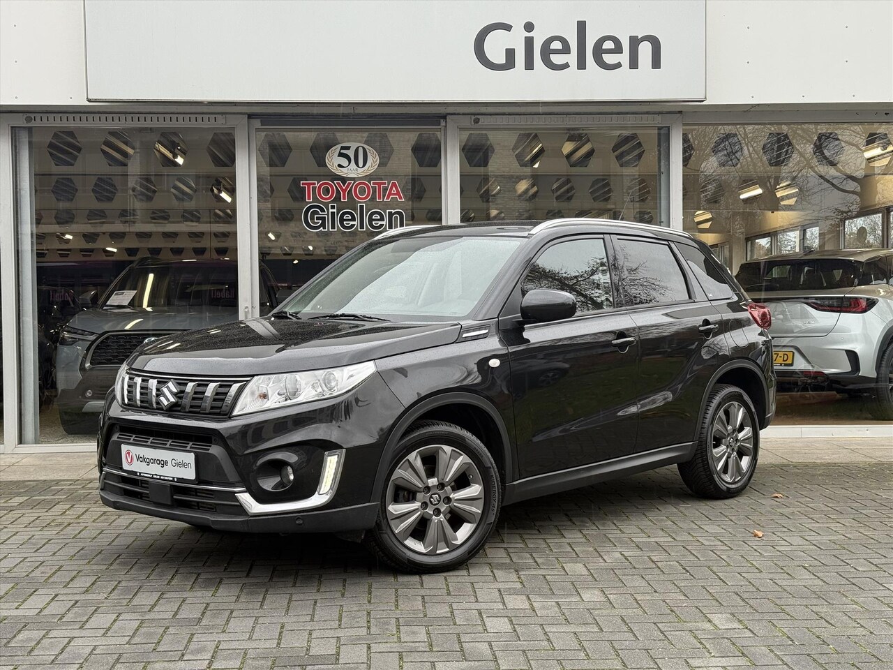 Suzuki Vitara - 1.0 Boosterjet Select | Parkeersensoren, Stoelverwarming, Apple CarPlay/Android Auto, 17in - AutoWereld.nl