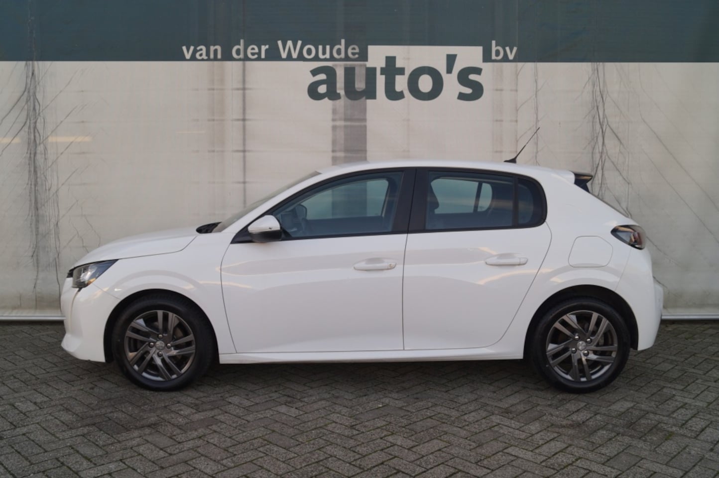 Peugeot 208 - 1.5 BlueHDi Active -NAVI-AIRCO-PDC- - AutoWereld.nl