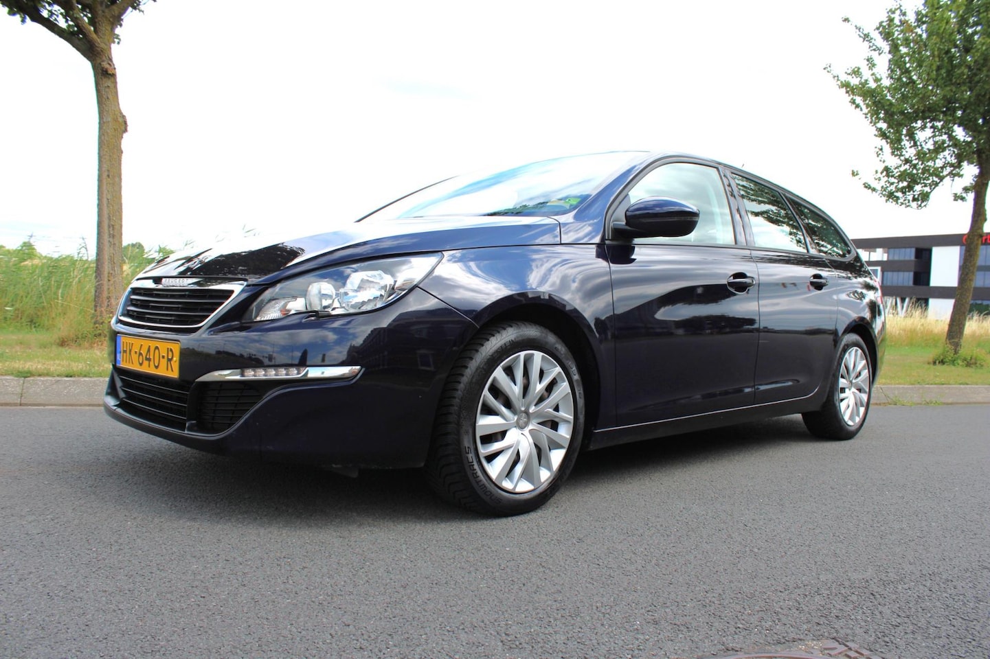 Peugeot 308 SW - 1.2 PureTech Blue Lease Airco , Navigatie - AutoWereld.nl