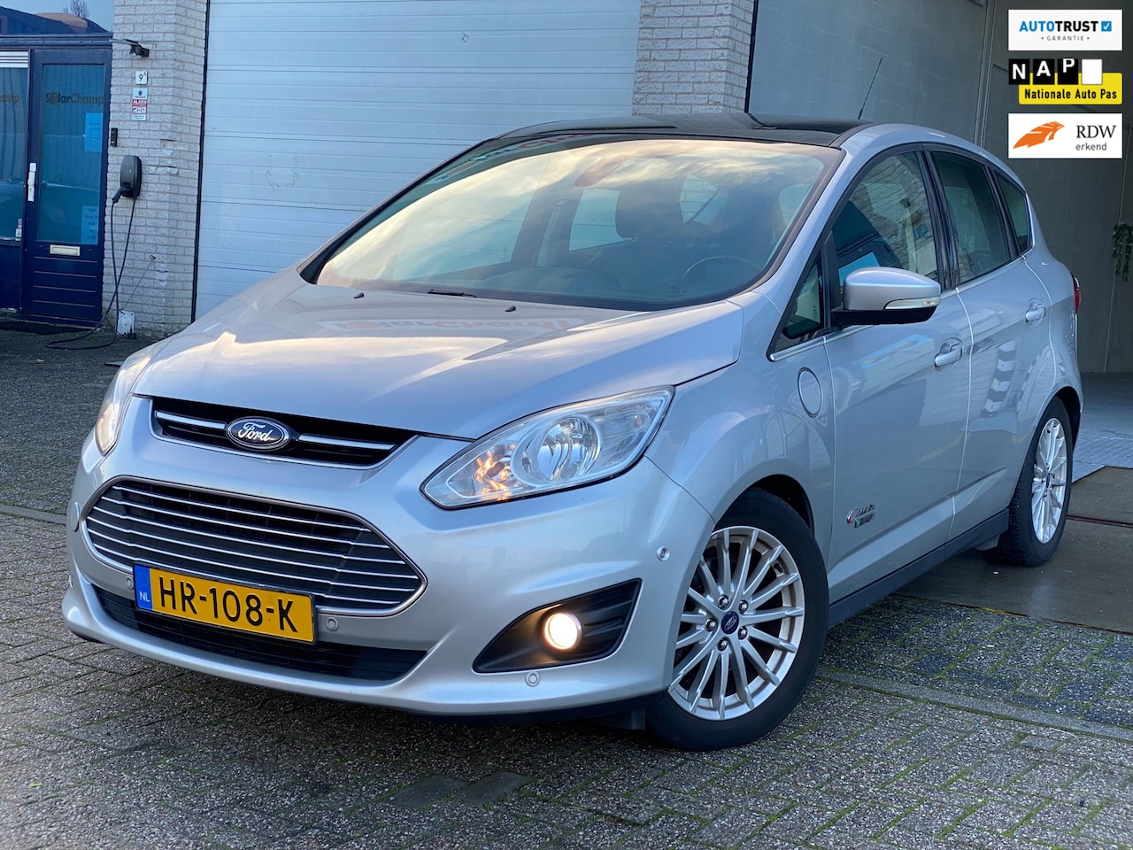 Ford C-Max - 2.0 Plug-in Hybrid Titanium Plus/AUTOMAAT/ nap/ dealeronderhouden/ 1jaar apk/ volle opties - AutoWereld.nl