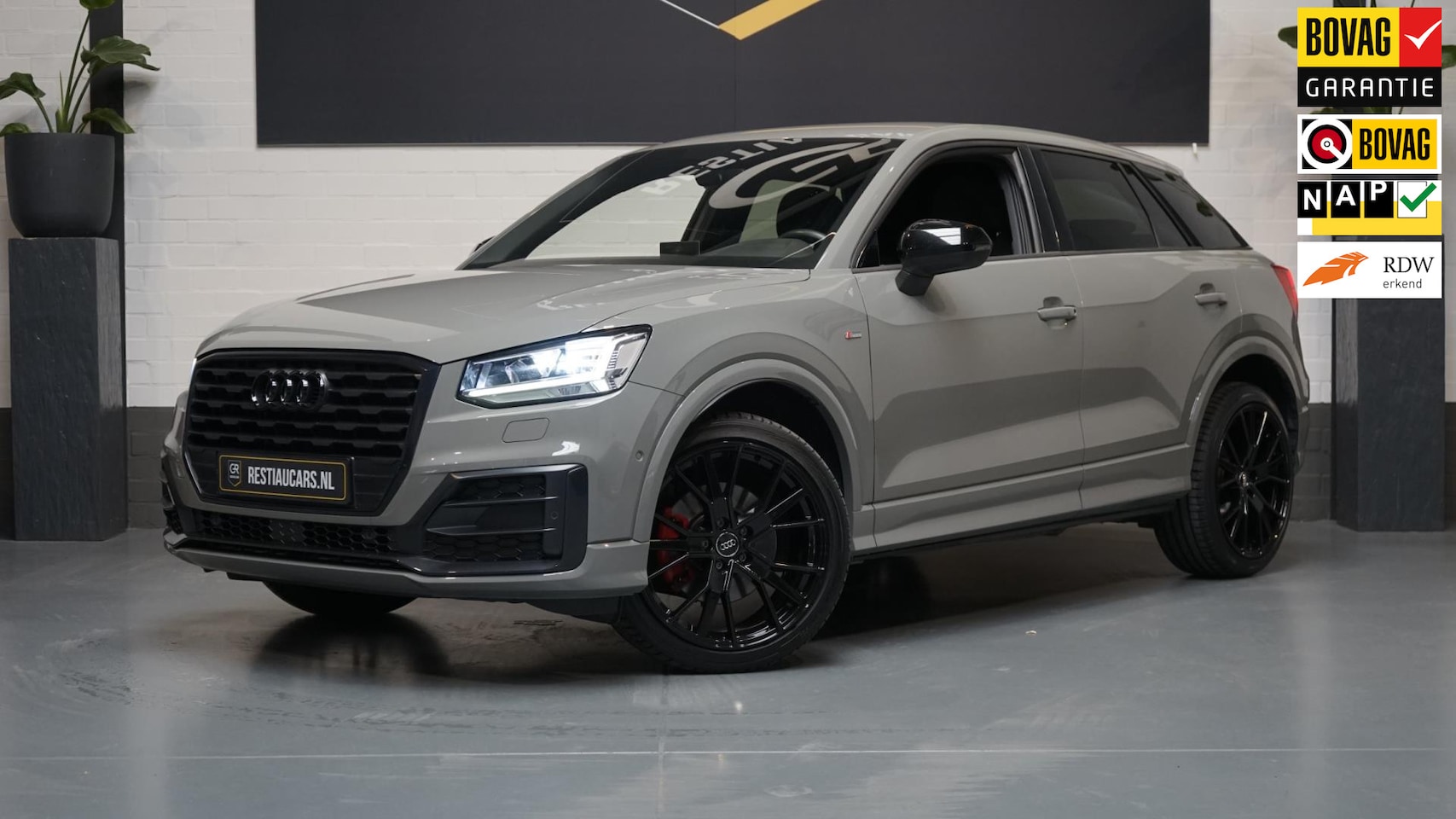 Audi Q2 - 35 TFSI 3x S-Line Black Optik AUTOMAAT-ACC-AMBIANCE-CARPLAY-FULL LED-KEYLESS-STOELVERWARMI - AutoWereld.nl